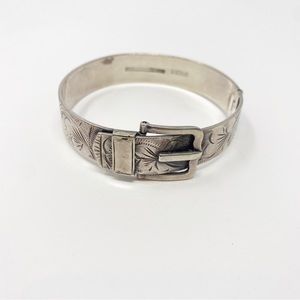 687 Vintage English Belt-style Engraved Bangle Bracelet